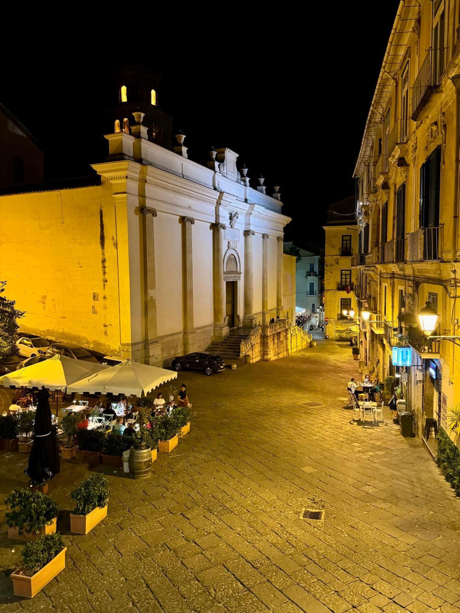 Hotel Residenza D'Artista Al Duomo1 Salerno Exterior foto